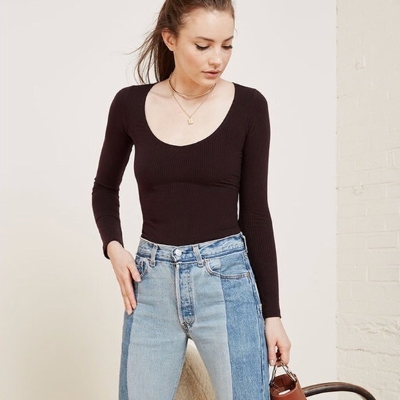 Reformation Tops - REFORMATION Long Sleeve Rib Knit Crop Top